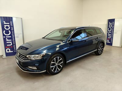 Volkswagen Passat Variant 2.0 TDI DSG Executive BlueMotion Tech. usata