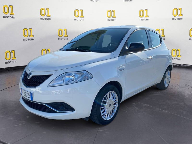 Lancia Ypsilon 1.2 69 CV 5 porte GPL Ecochic Gold