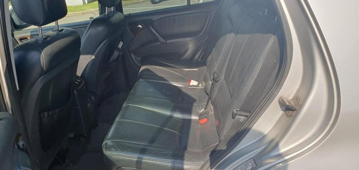Mercedes-Benz Classe ML 270 turbodiesel cat CDI SE Leather (11)