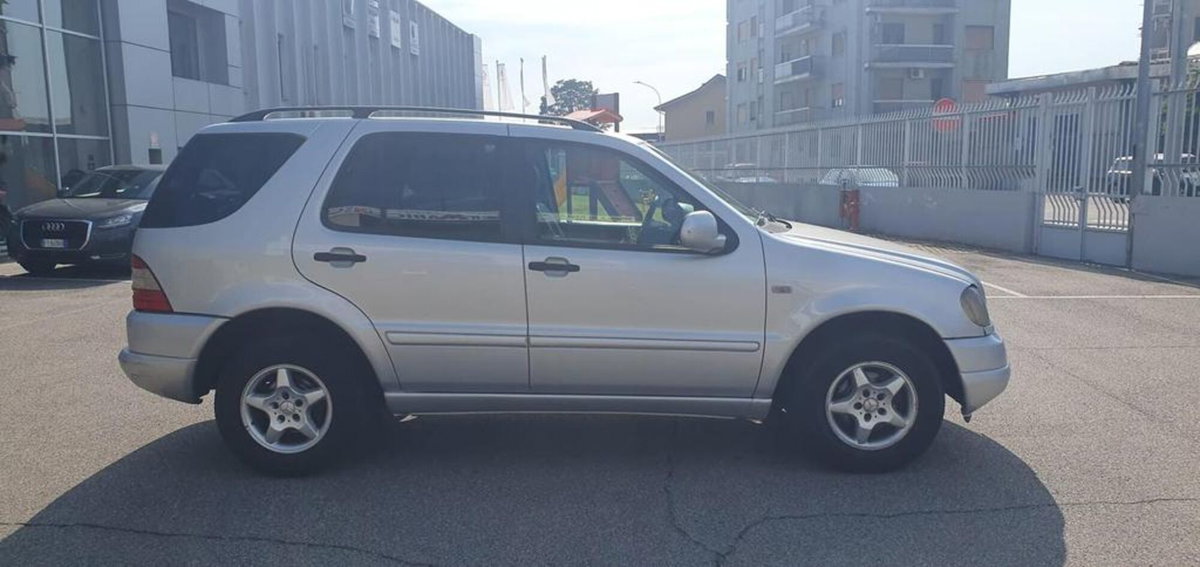 Mercedes-Benz Classe ML 270 turbodiesel cat CDI SE Leather (8)