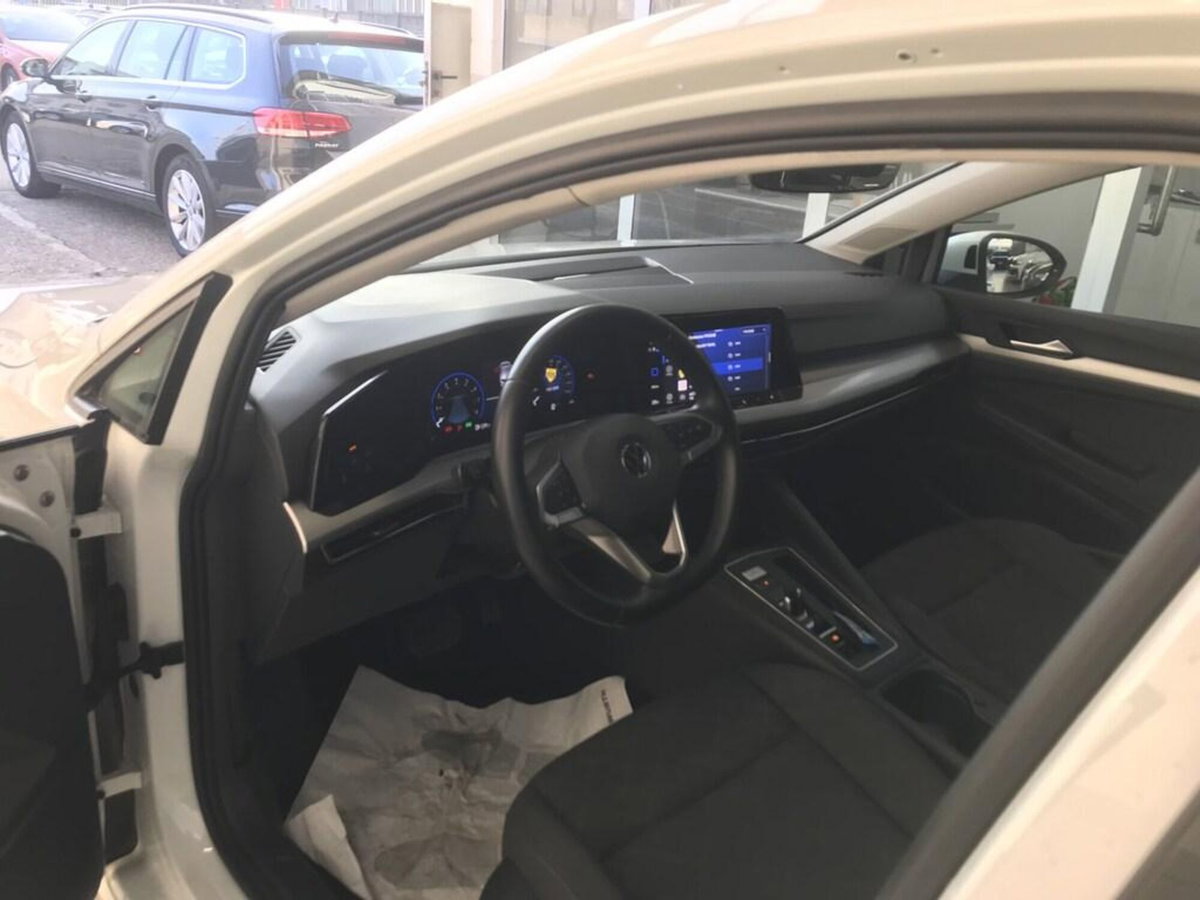 Volkswagen Golf 1.5 eTSI 150 CV EVO ACT DSG Life (8)