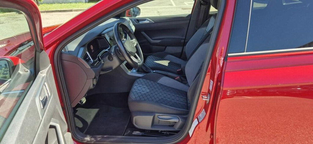 Volkswagen Taigo 1.0 TSI 110 CV DSG R-Line (11)