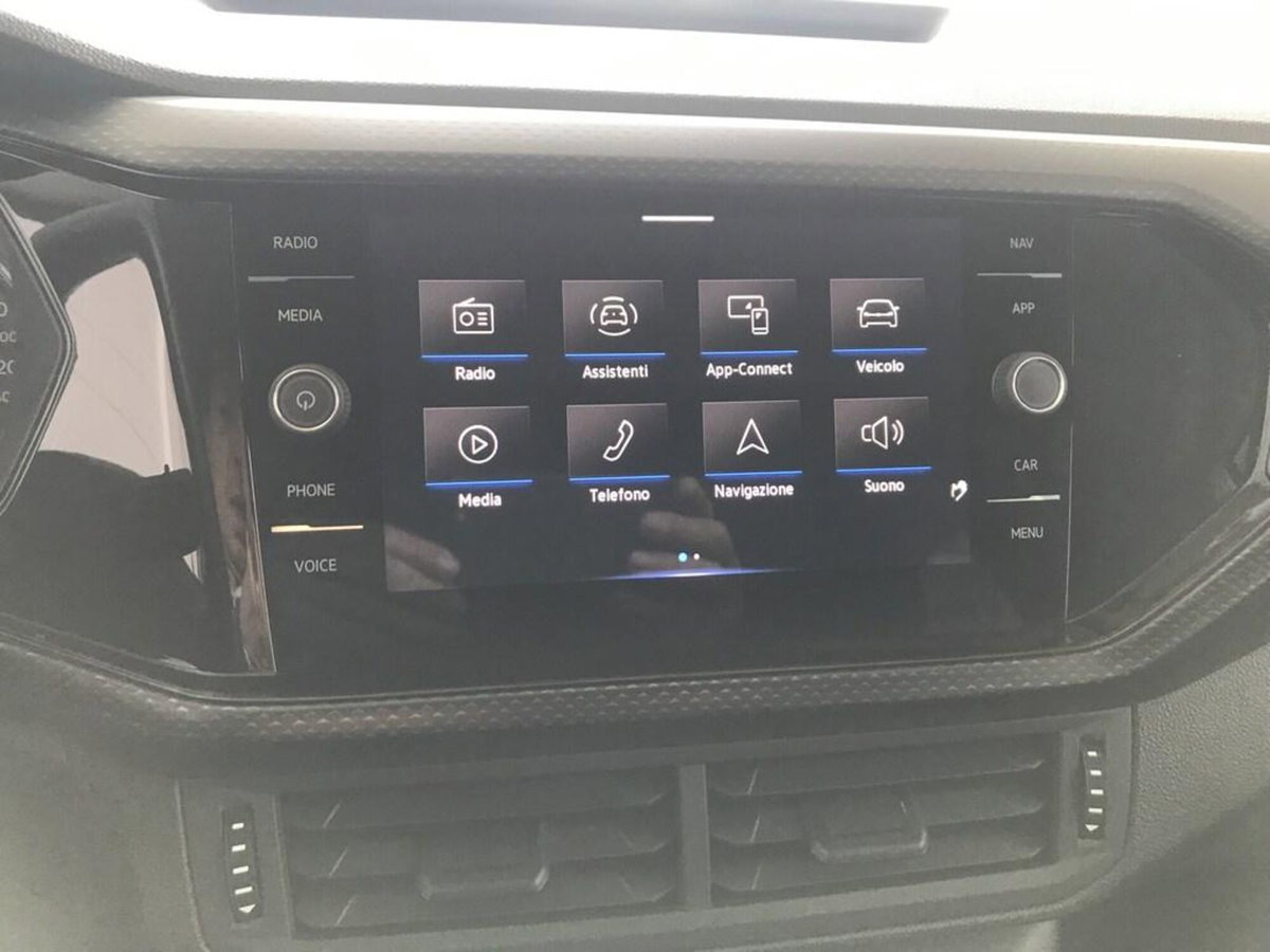 Volkswagen T-Cross 1.0 TSI Style BMT (11)
