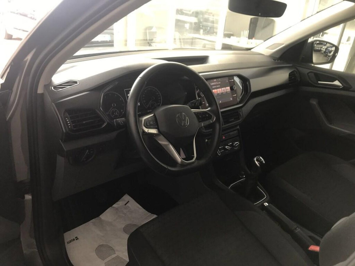 Volkswagen T-Cross 1.0 TSI Style BMT (8)