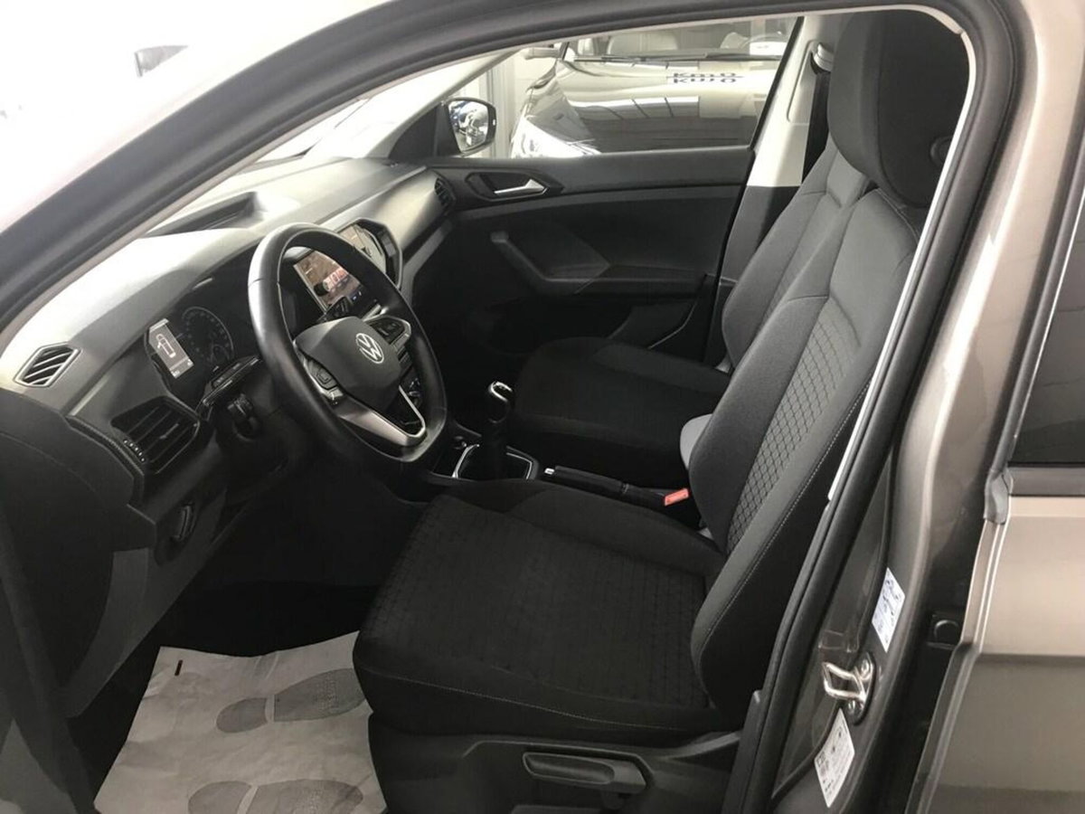 Volkswagen T-Cross 1.0 TSI Style BMT (9)