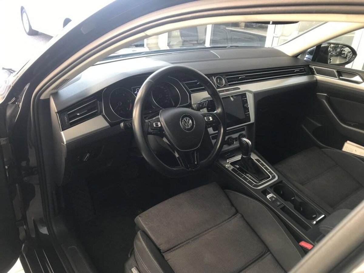 Volkswagen Passat 2.0 tdi scr Business 150cv dsg (9)