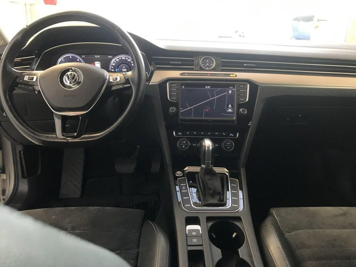 Volkswagen Passat Variant 2.0 TDI DSG Executive BlueMotion Tech. (10)