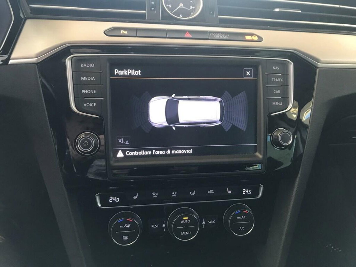 Volkswagen Passat Variant 2.0 TDI DSG Executive BlueMotion Tech. (12)