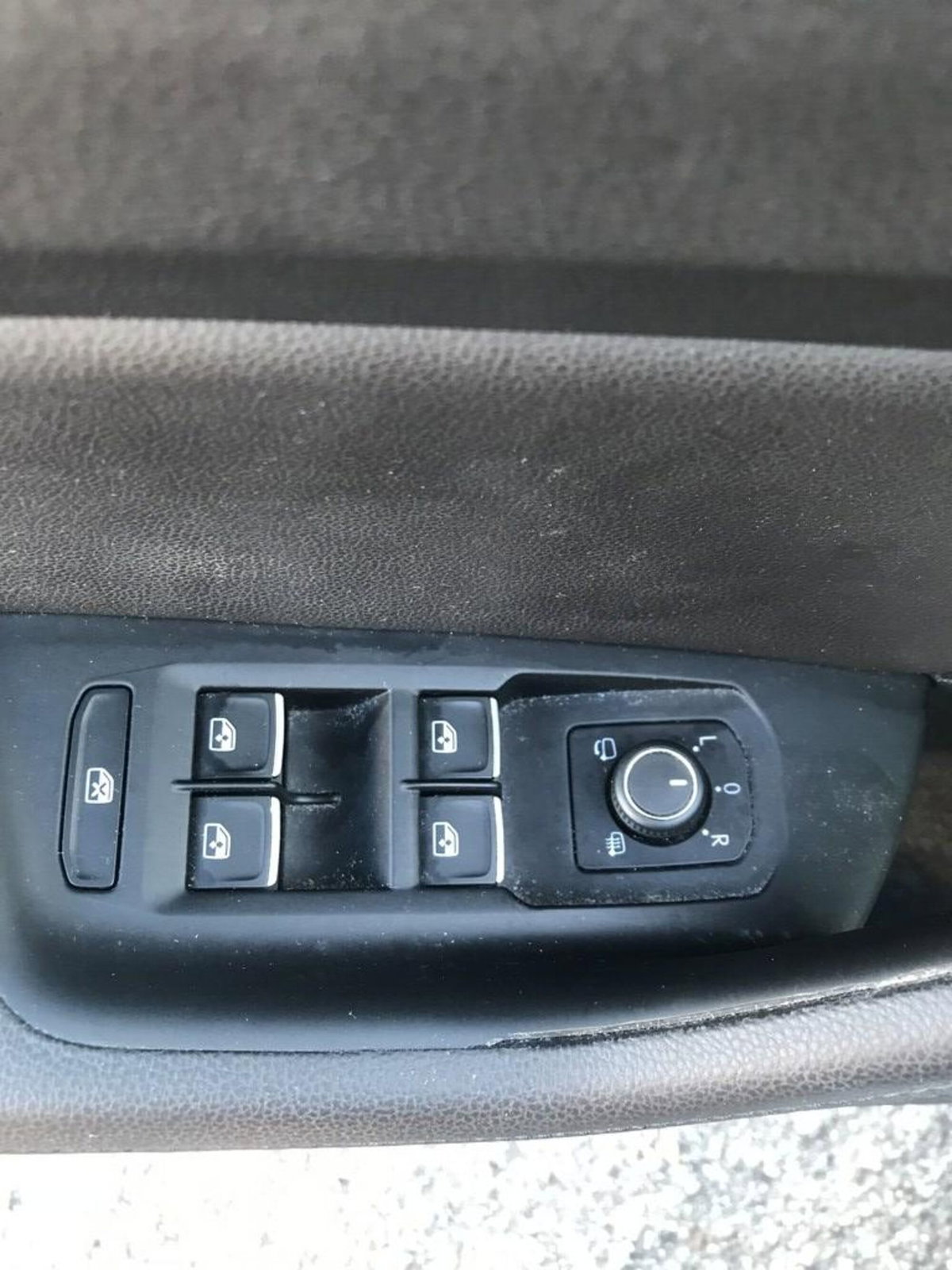 Volkswagen Passat Variant 2.0 TDI DSG Executive BlueMotion Tech. (14)