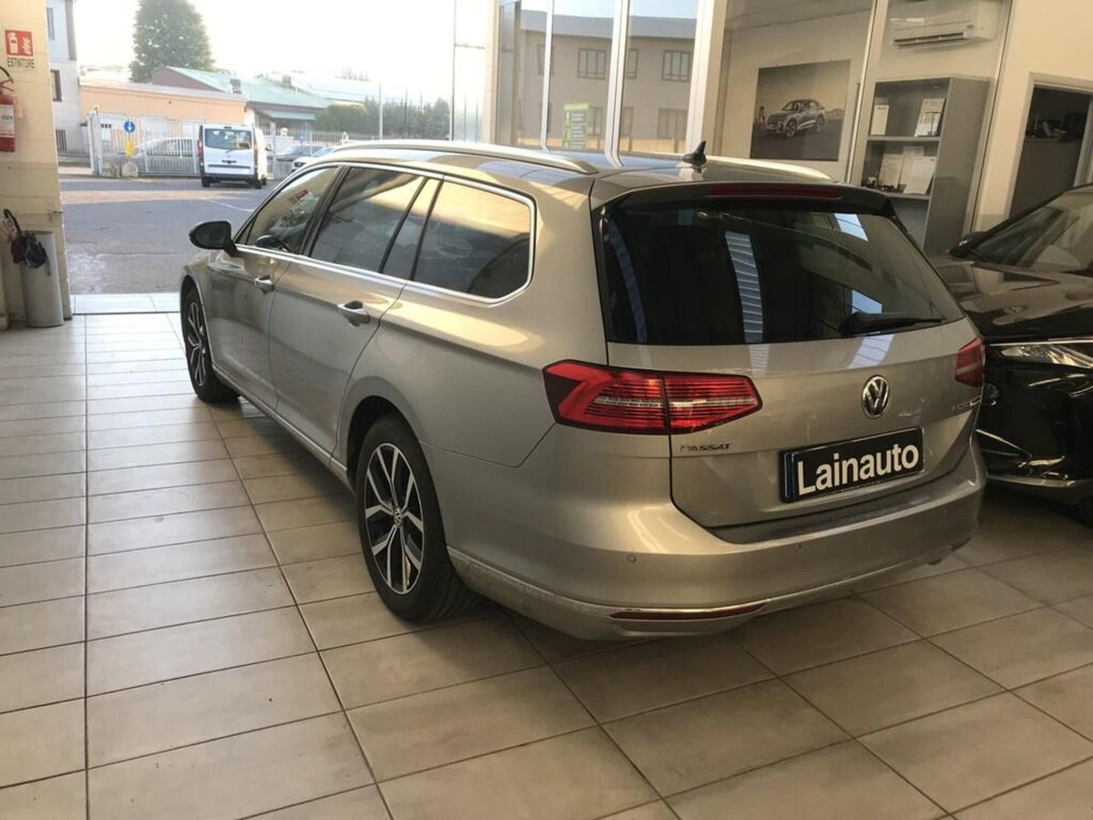 Volkswagen Passat Variant 2.0 TDI DSG Executive BlueMotion Tech. (5)