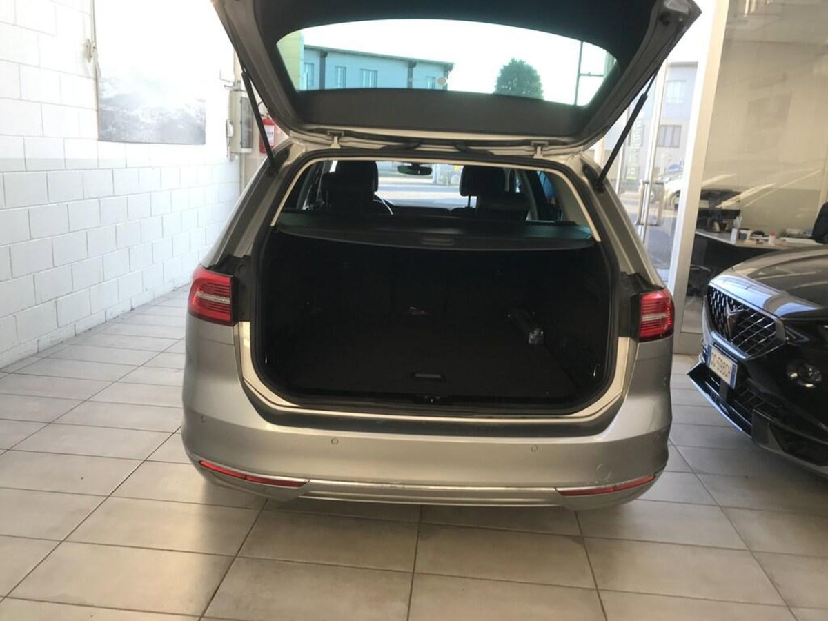 Volkswagen Passat Variant 2.0 TDI DSG Executive BlueMotion Tech. (6)