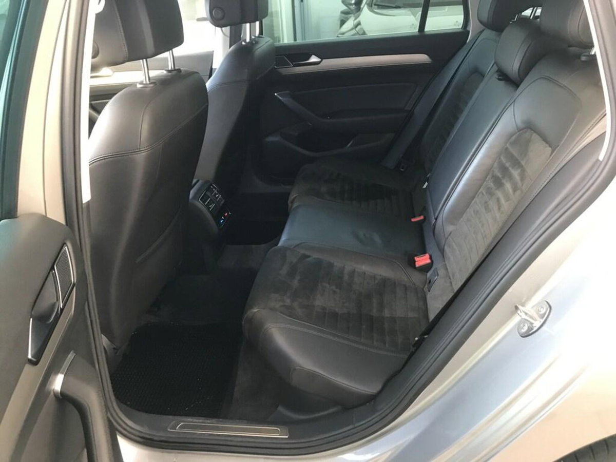 Volkswagen Passat Variant 2.0 TDI DSG Executive BlueMotion Tech. (9)