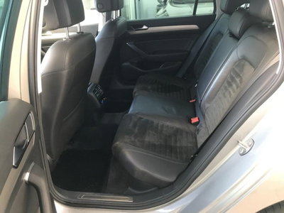 Volkswagen Passat Variant 2.0 TDI DSG Executive BlueMotion Tech. (9)