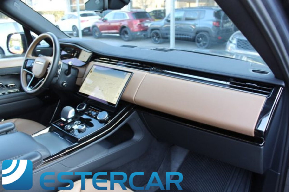 Land Rover Range Rover Sport 3.0D l6 300 CV HSE Dynamic Stealth (16)