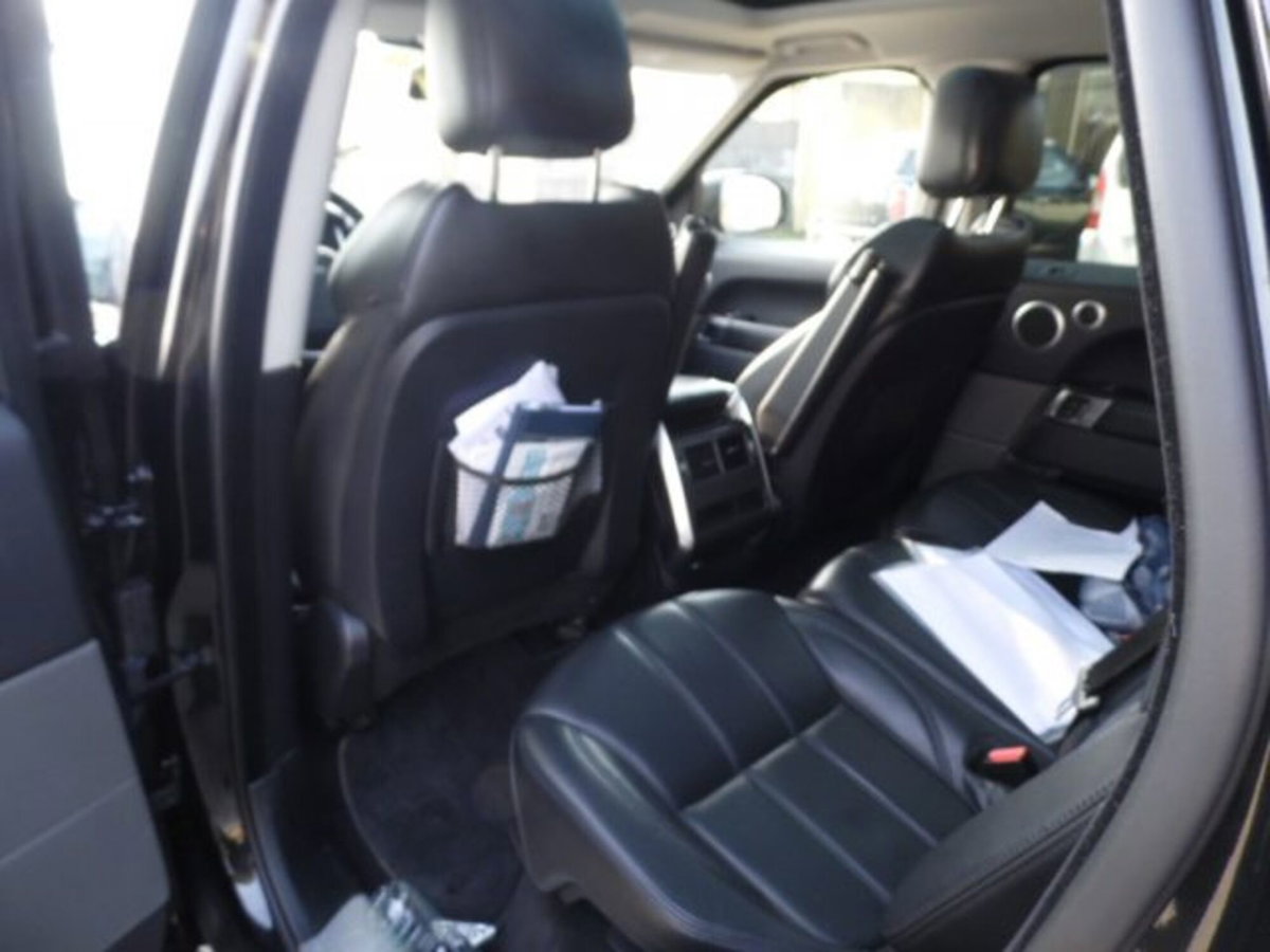Land Rover Range Rover Sport 3.0 SDV6 HSE (10)