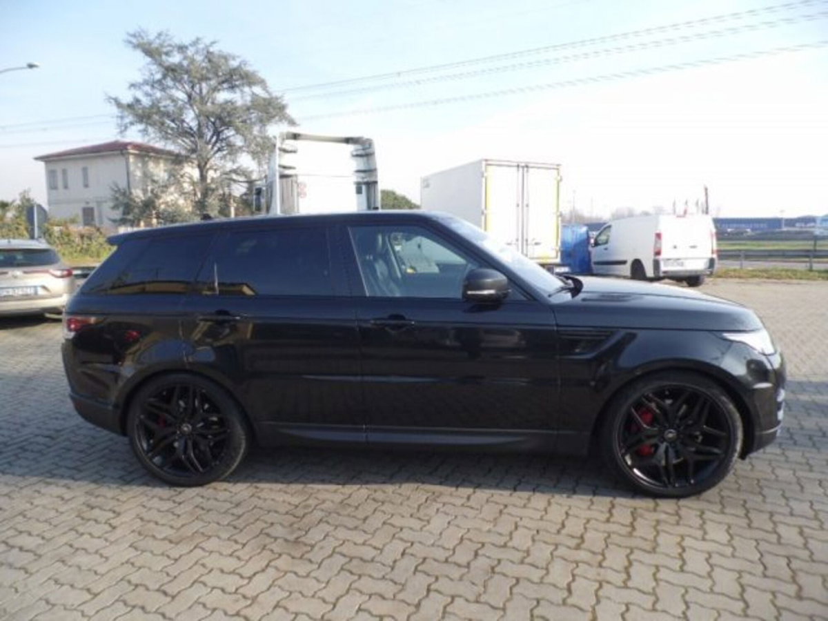 Land Rover Range Rover Sport 3.0 SDV6 HSE (5)