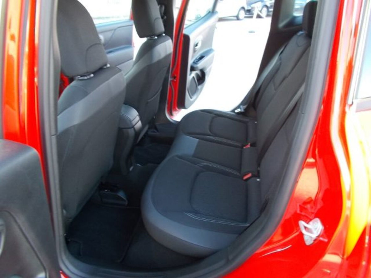 Jeep Renegade 1.6 Mjt 130 CV S (11)
