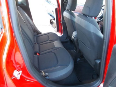 Jeep Renegade 1.6 Mjt 130 CV S (12)