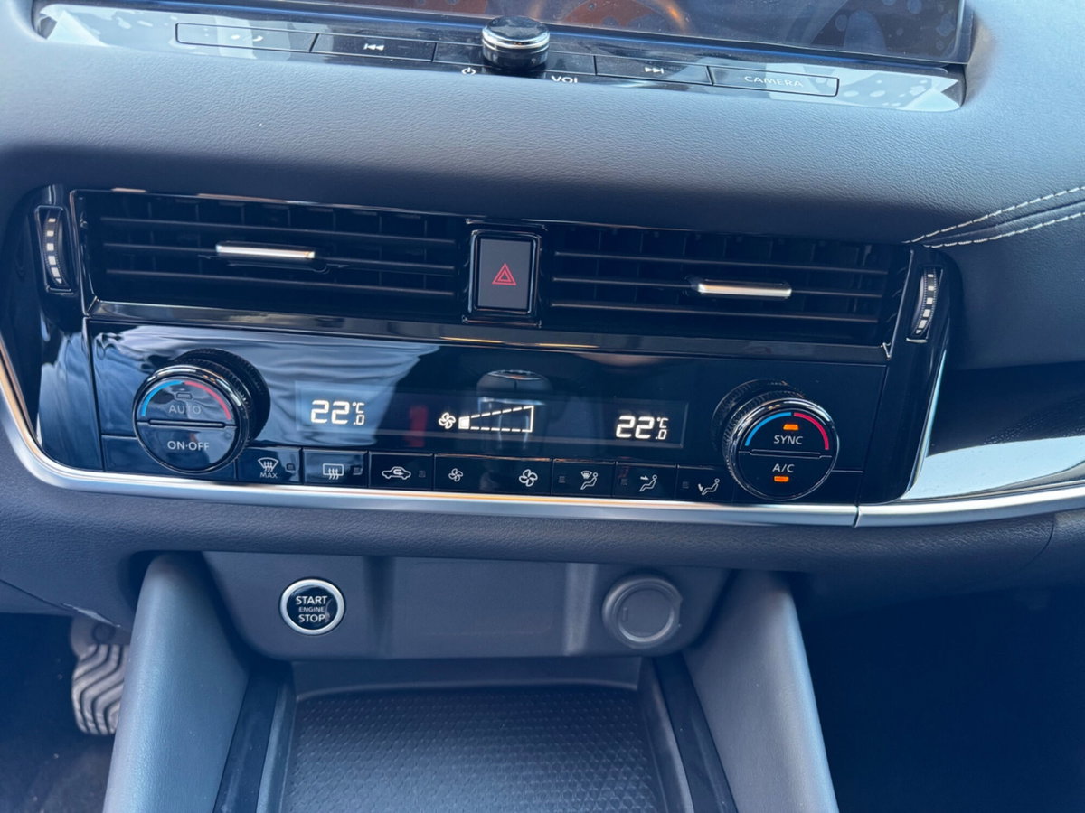 Nissan Qashqai 1.3 mhev N-Connecta 2wd 158cv (14)