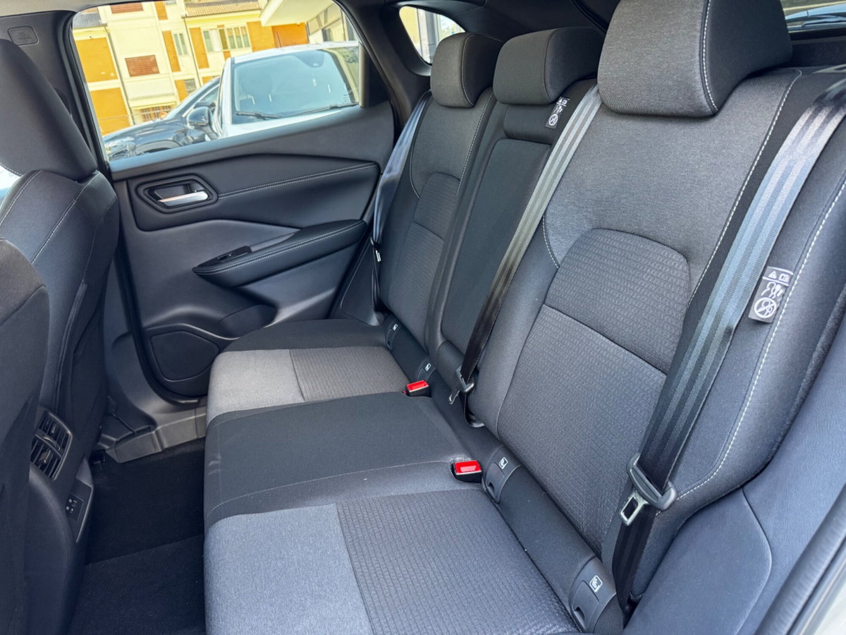 Nissan Qashqai 1.3 mhev N-Connecta 2wd 158cv (18)