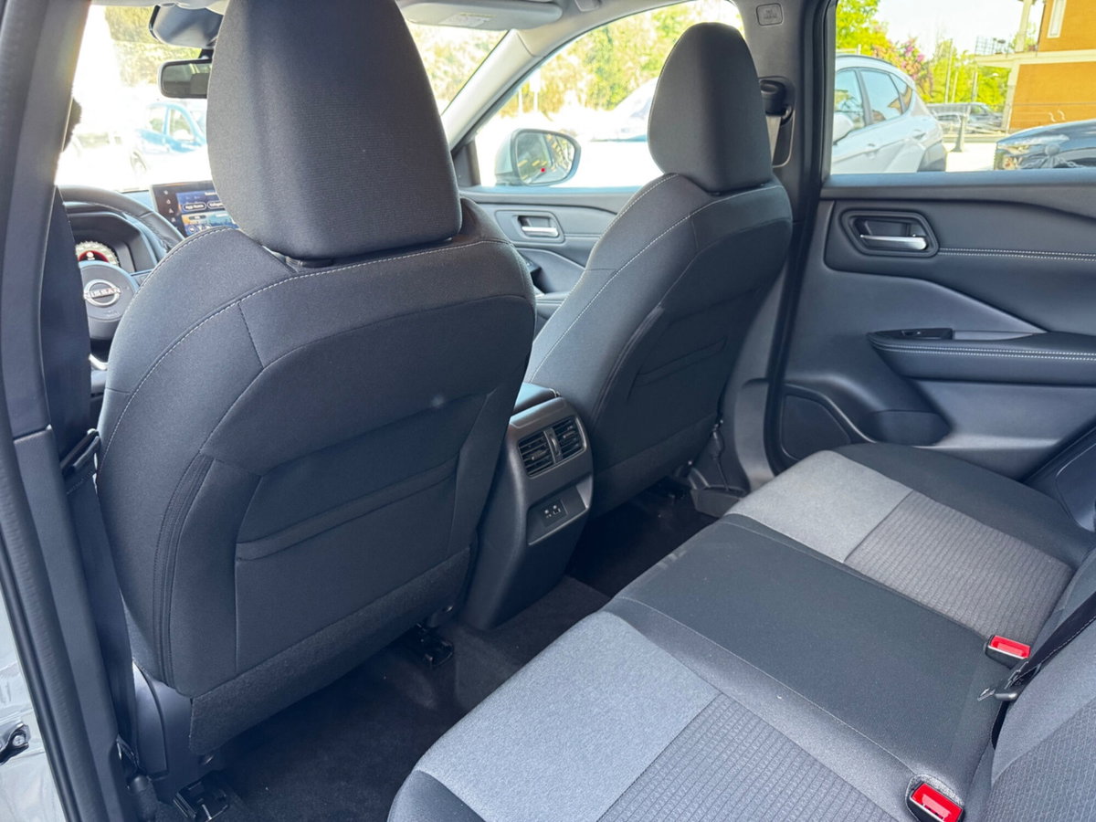 Nissan Qashqai 1.3 mhev N-Connecta 2wd 158cv (19)
