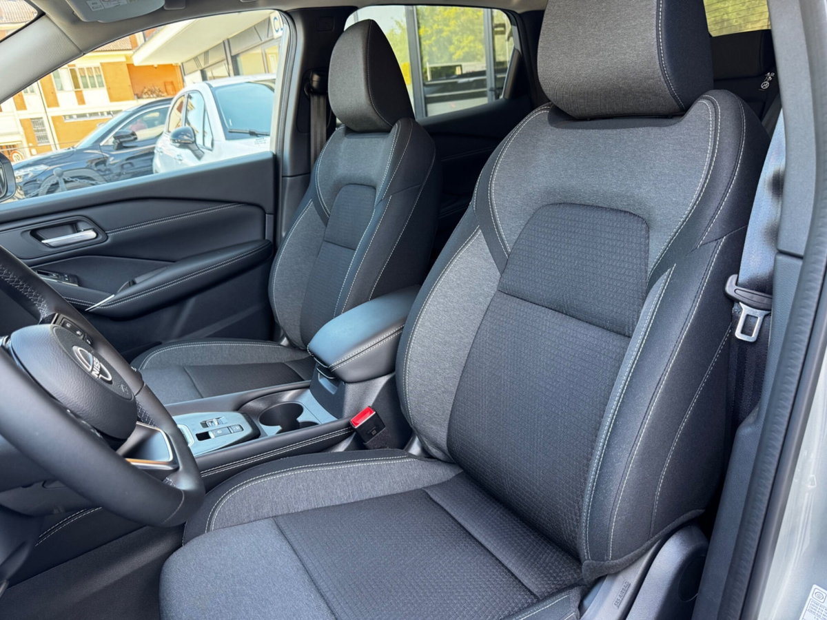 Nissan Qashqai 1.3 mhev N-Connecta 2wd 158cv (9)