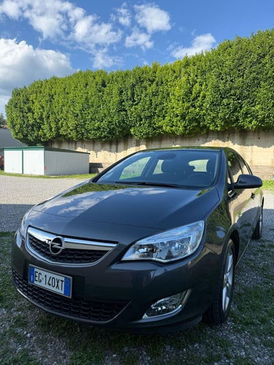 Opel Astra 1.6 115CV 5 porte aut. Cosmo usata