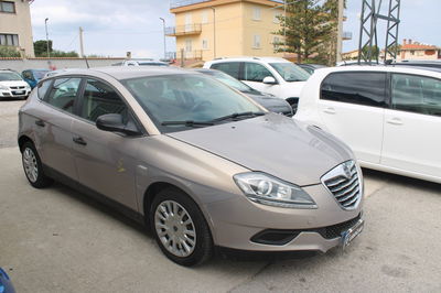 Lancia Delta 1.6 MJT DPF 105 CV Silver usata