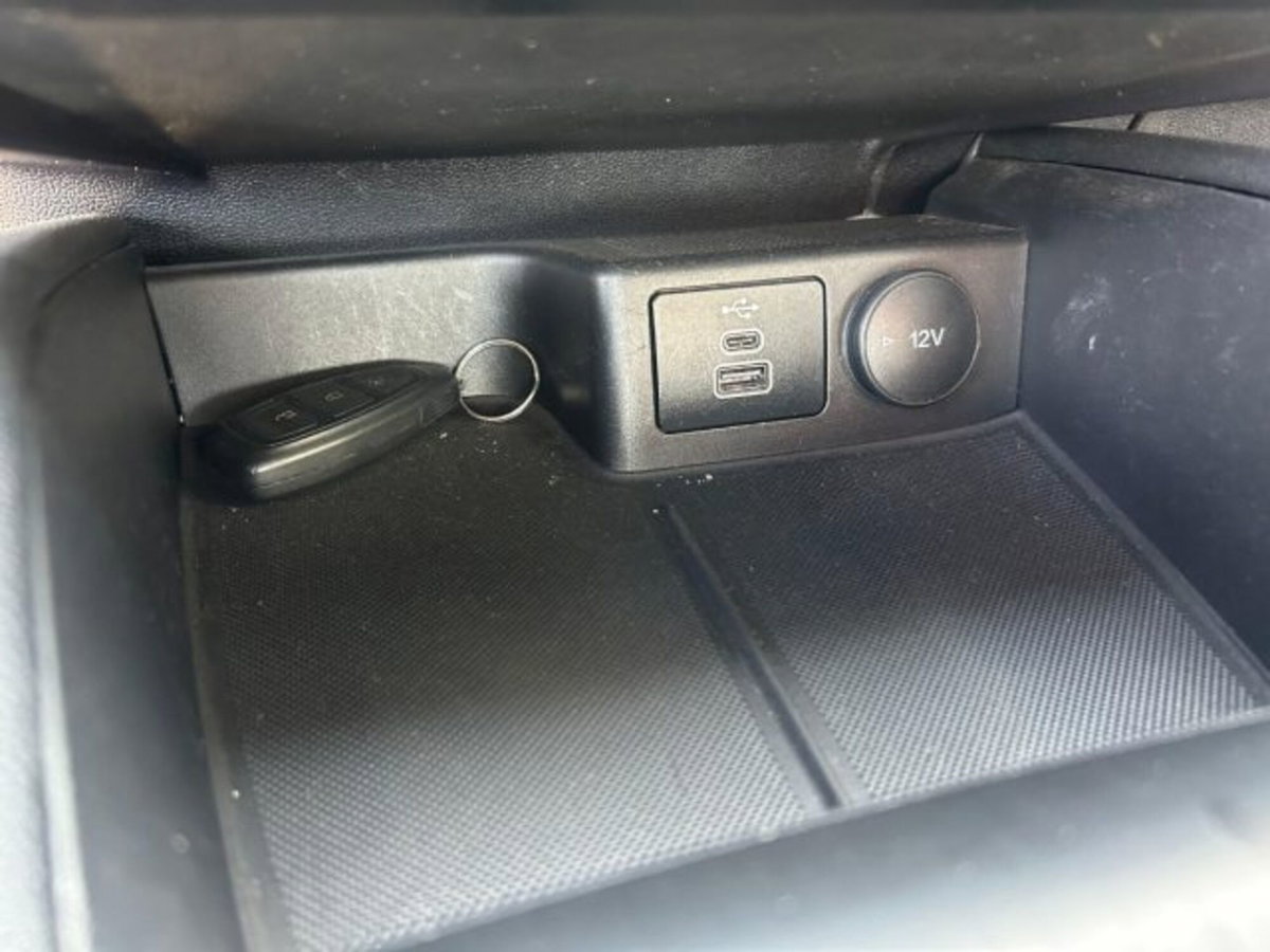 Ford Kuga 2.5 Full Hybrid 190 CV CVT 2WD ST-Line Design (10)