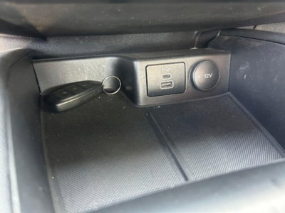 Ford Kuga 2.5 Full Hybrid 190 CV CVT 2WD ST-Line Design (10)