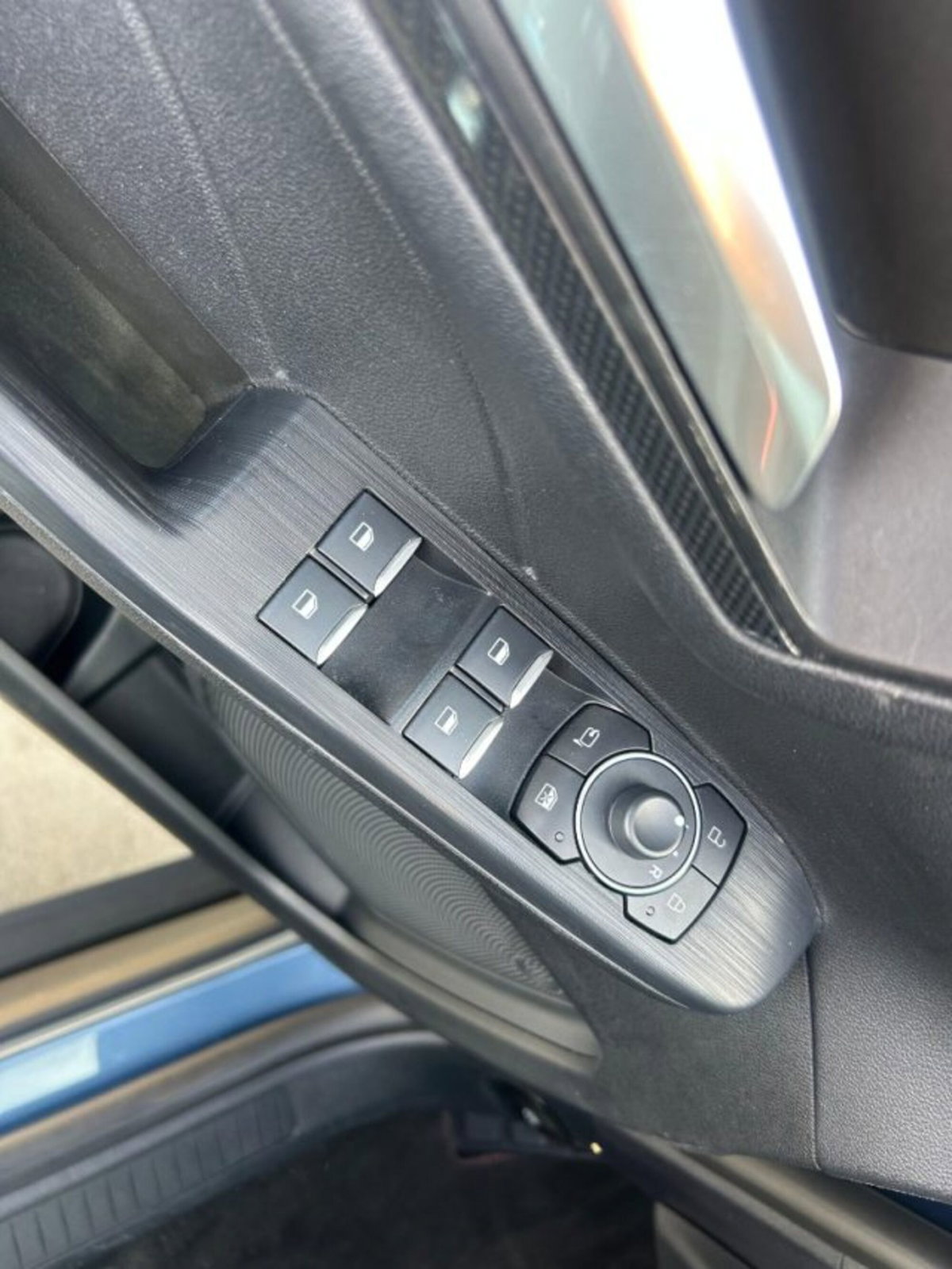 Ford Kuga 2.5 Full Hybrid 190 CV CVT 2WD ST-Line Design (16)