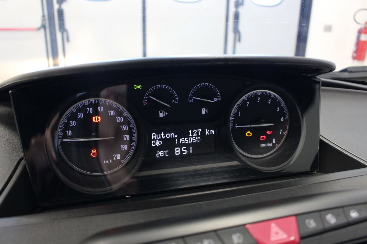 Lancia Ypsilon 1.0 FireFly 5 porte S&S Hybrid Ecochic Gold (10)