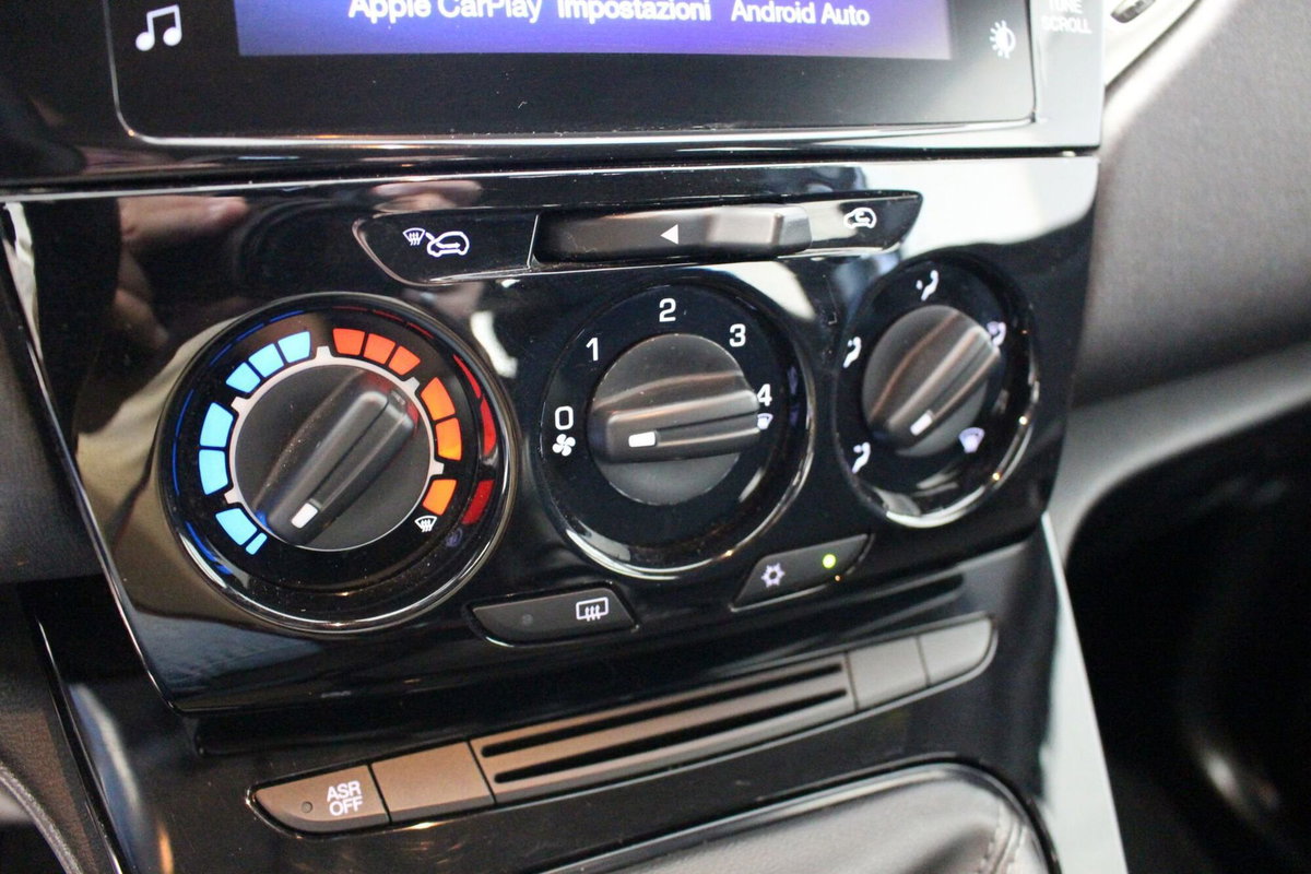 Lancia Ypsilon 1.0 FireFly 5 porte S&S Hybrid Ecochic Gold (11)
