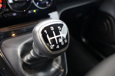 Lancia Ypsilon 1.0 FireFly 5 porte S&S Hybrid Ecochic Gold (12)