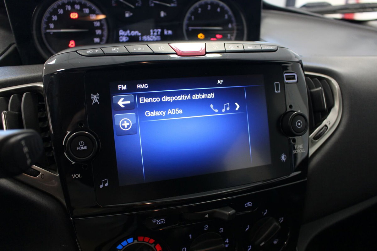 Lancia Ypsilon 1.0 FireFly 5 porte S&S Hybrid Ecochic Gold (15)