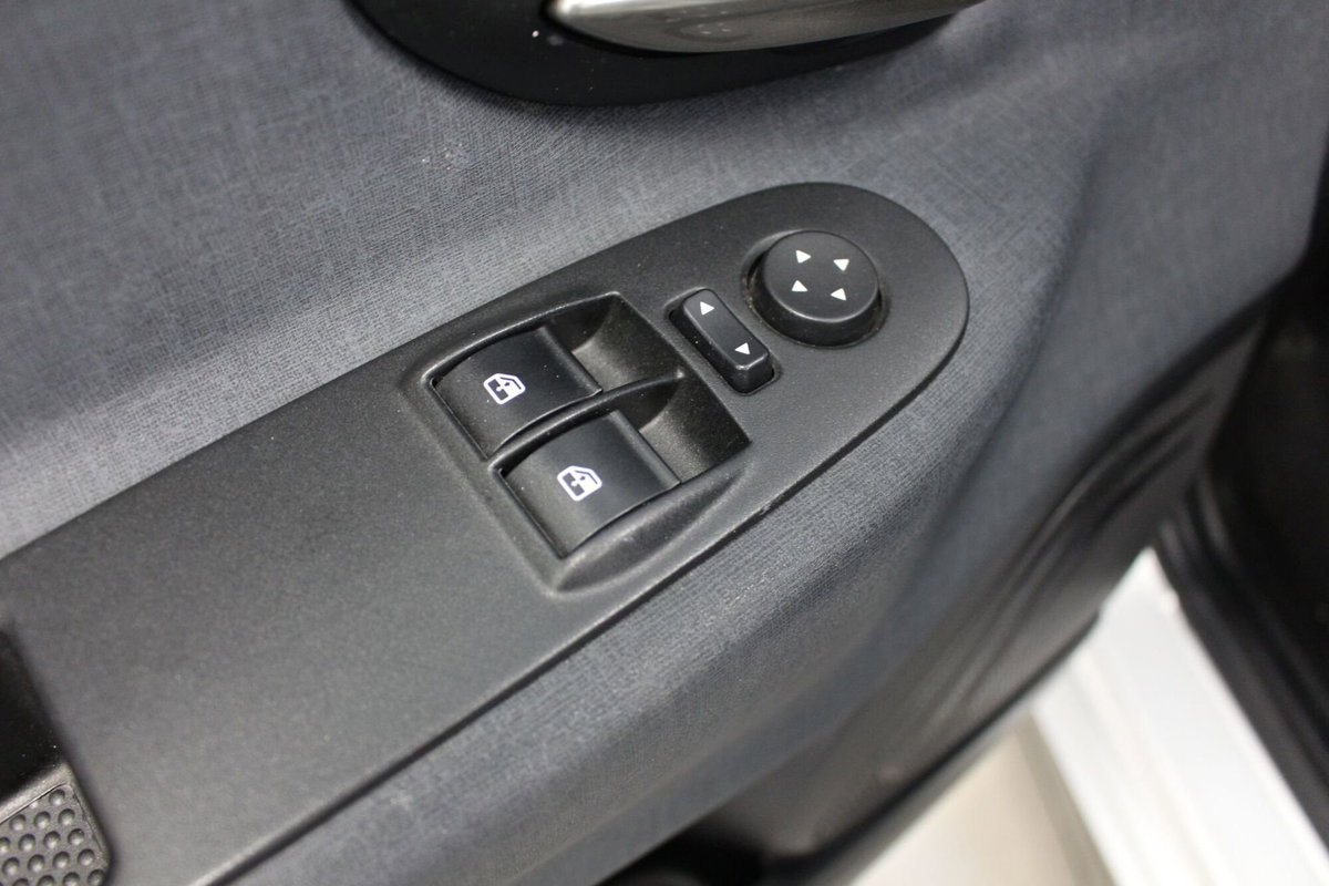 Lancia Ypsilon 1.0 FireFly 5 porte S&S Hybrid Ecochic Gold (18)