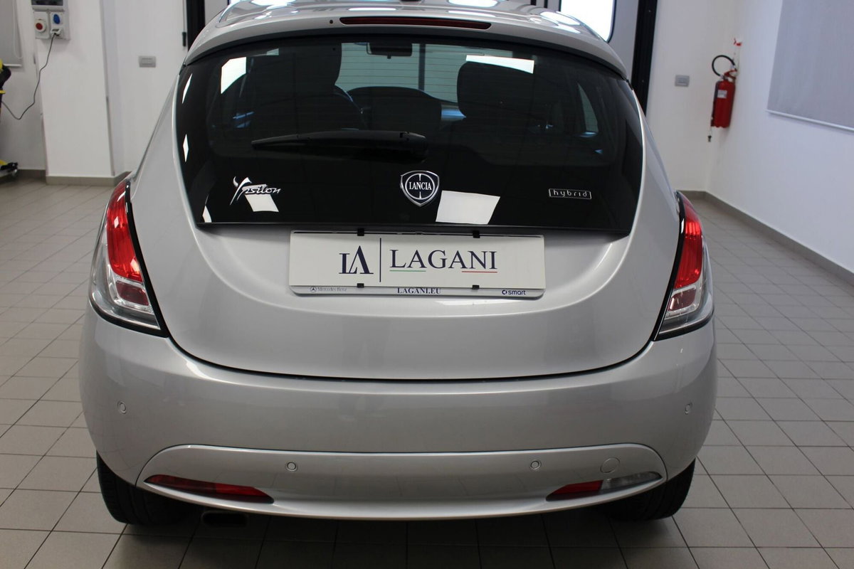Lancia Ypsilon 1.0 FireFly 5 porte S&S Hybrid Ecochic Gold (5)
