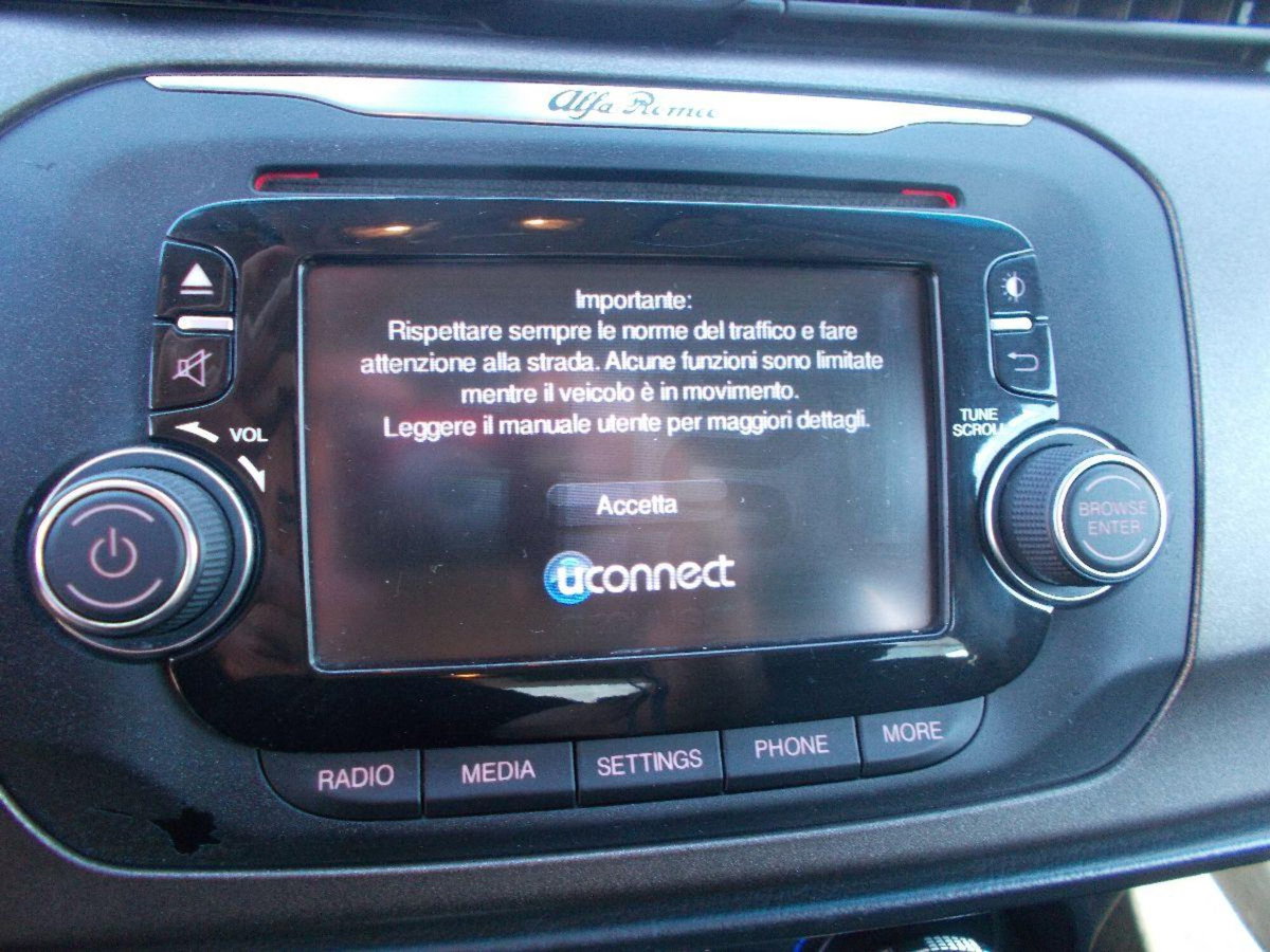 Alfa Romeo Giulietta 1.4 Turbo Giulietta Gpl 120cv (12)