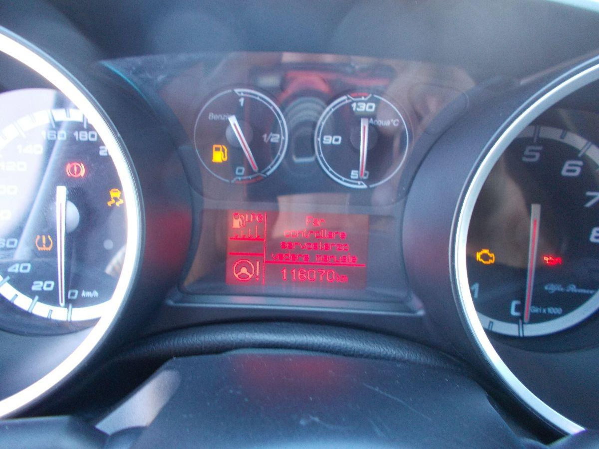 Alfa Romeo Giulietta 1.4 Turbo Giulietta Gpl 120cv (13)