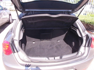 Alfa Romeo Giulietta 1.4 Turbo Giulietta Gpl 120cv (8)