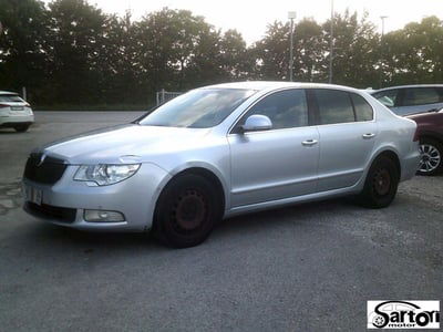 Skoda Superb 2.0 TDI CR 140CV DSG Elegance usata