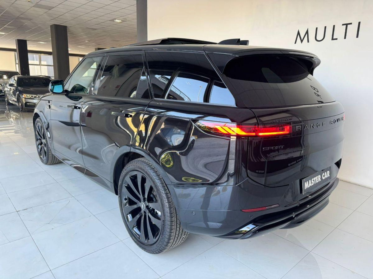 Land Rover Range Rover Sport 4.4 V8 HSE (2)