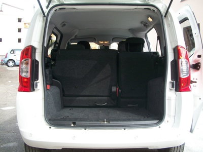 Fiat Qubo 1.3 MJT 95 CV Lounge (17)