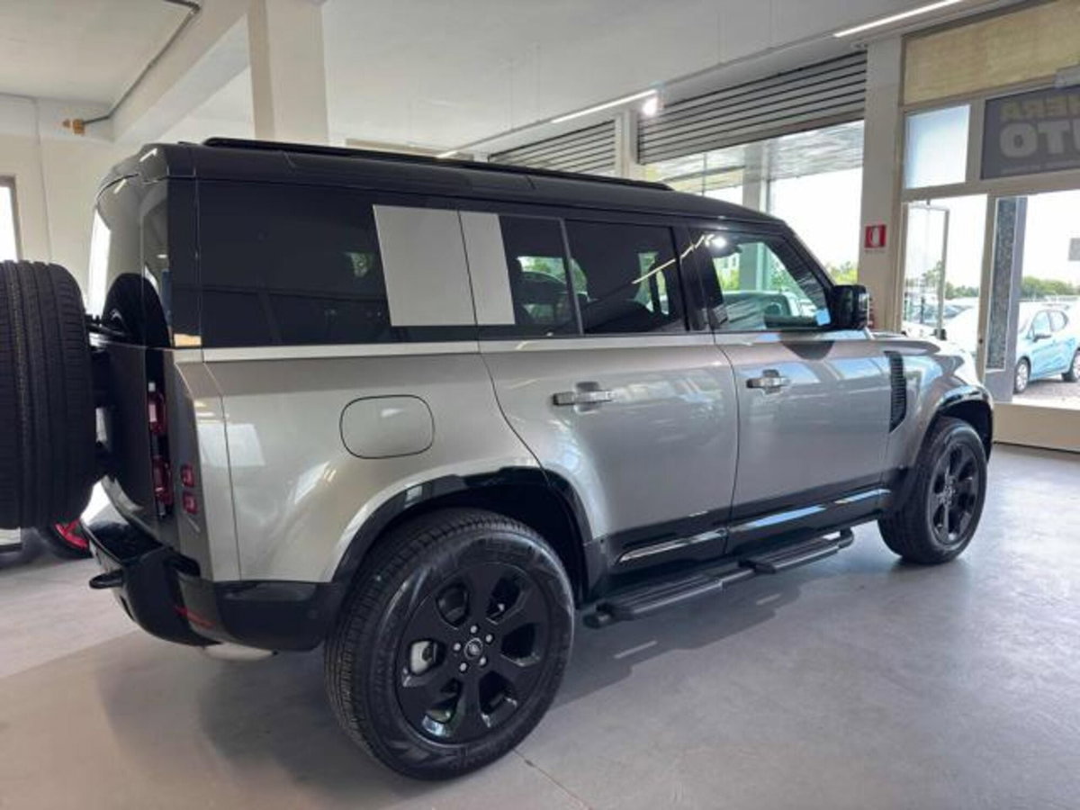 Land Rover Defender 110 3.0d i6 mhev X-Dynamic SE awd 200cv auto (10)