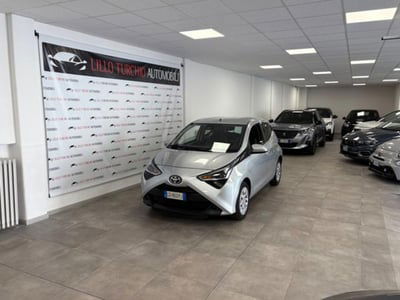 Toyota Aygo Connect 1.0 VVT-i 72 CV 5 porte x-play usata