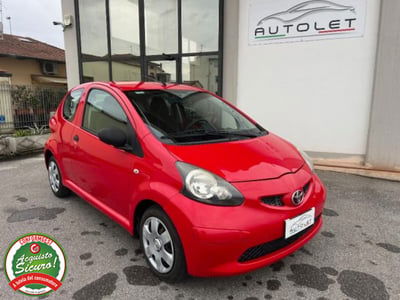 Toyota Aygo 1.0 12V VVT-i 3 porte Sol usata