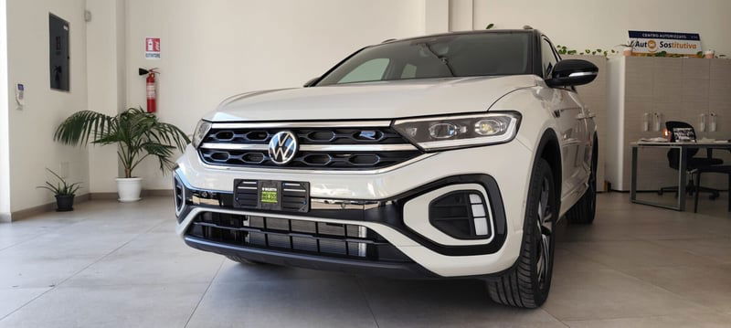 Volkswagen T-Roc 1.0 tsi R-Line 115cv