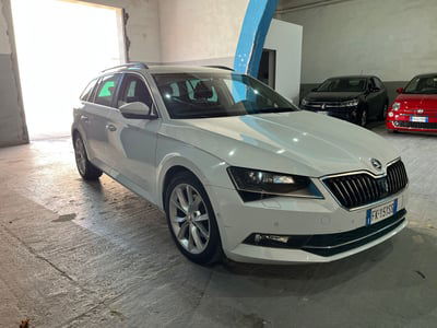 Skoda Superb Station Wagon 2.0 TDI DSG Wagon Ambition usata
