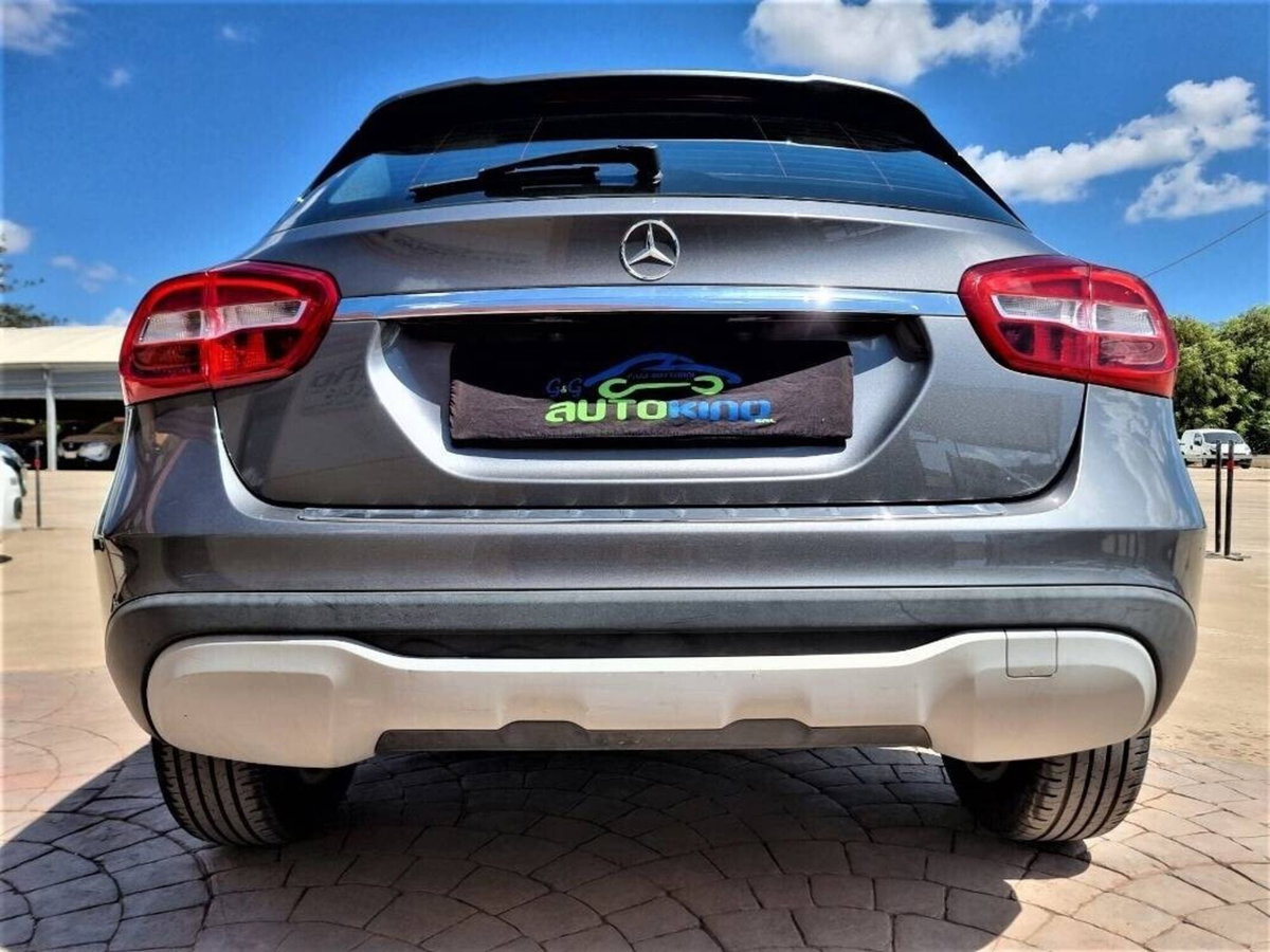 Mercedes-Benz GLA SUV 220 d Automatic 4Matic Business (5)