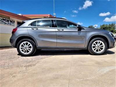 Mercedes-Benz GLA SUV 220 d Automatic 4Matic Business (8)